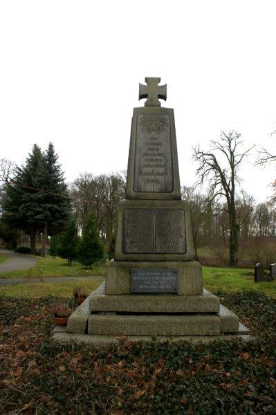 Kriegerdenkmal in Karow / Genthin